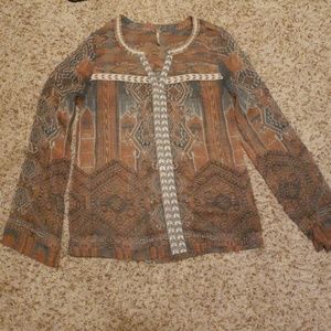 BKE long sleeve blouse